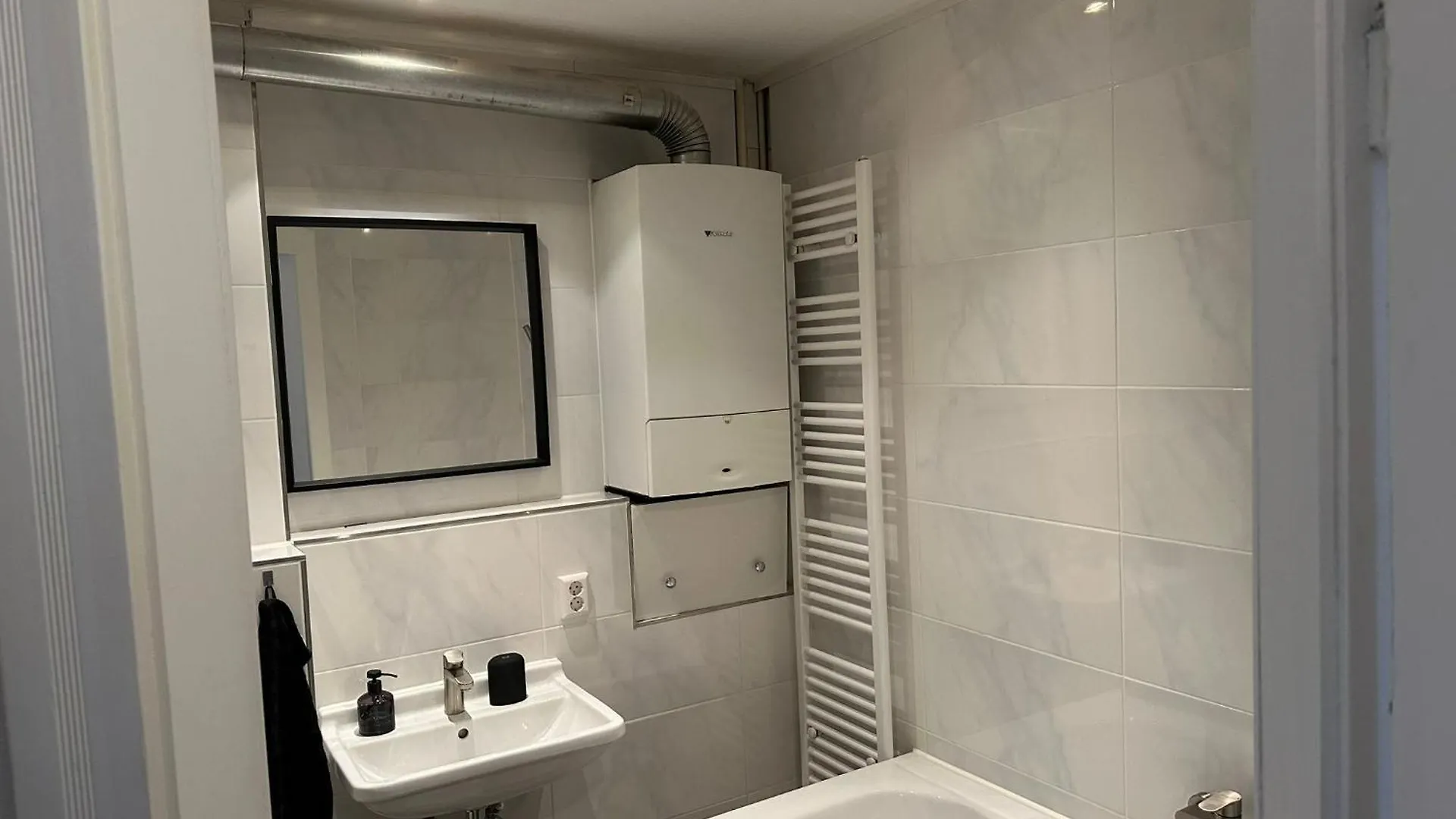 Linda Ninh Apartment Dresden